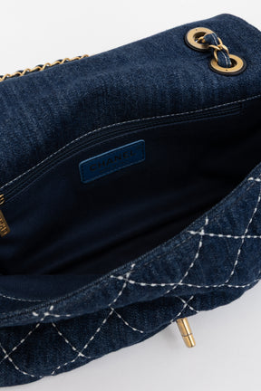 Medium Classic Flap