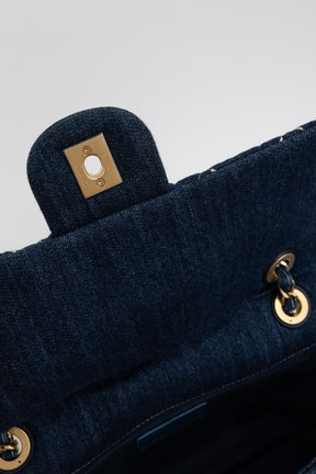 Medium Classic Flap
