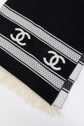 Cashmere CC Reversible Blanket