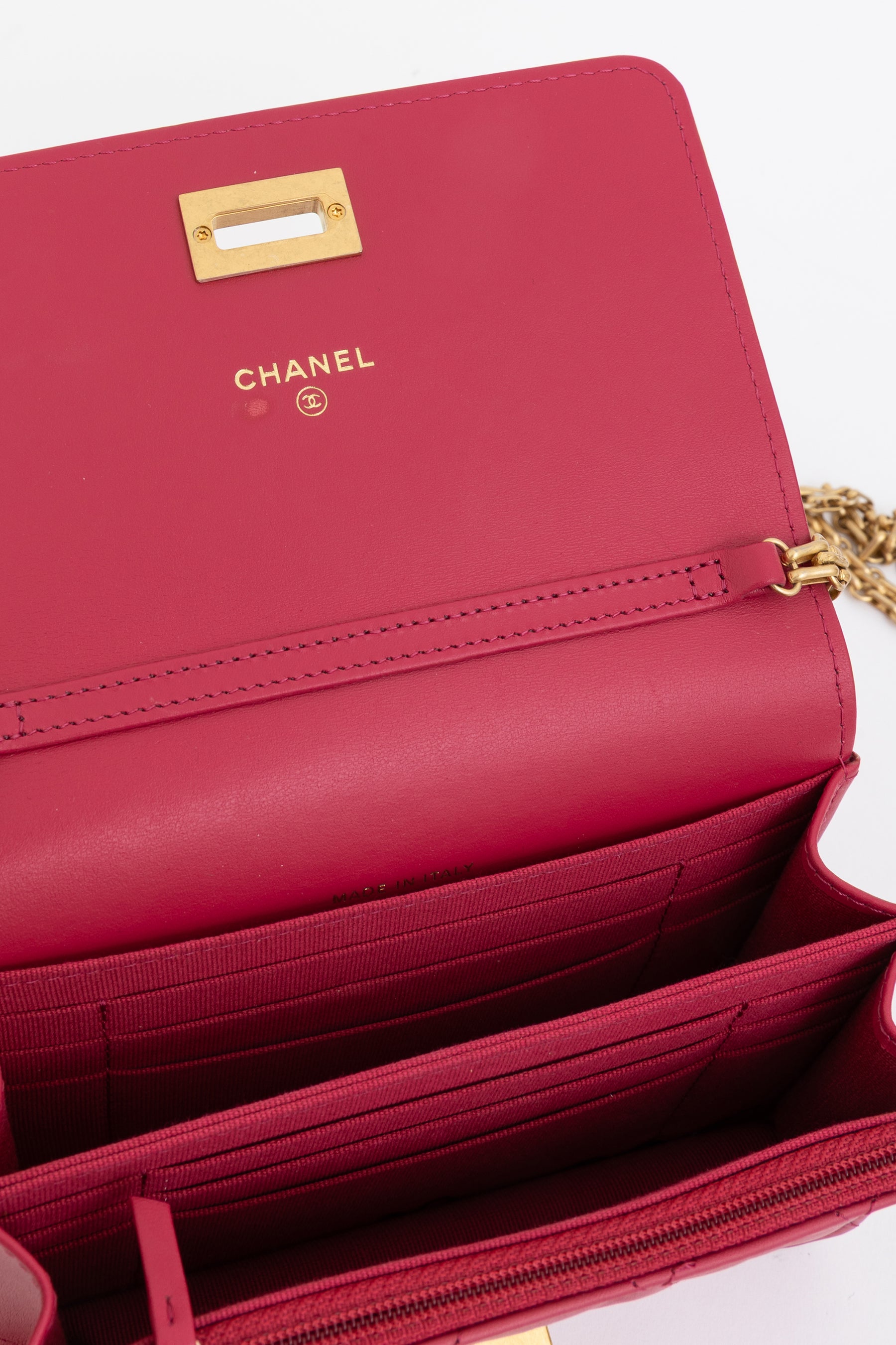 2.55 Reissue Wallet On Chain