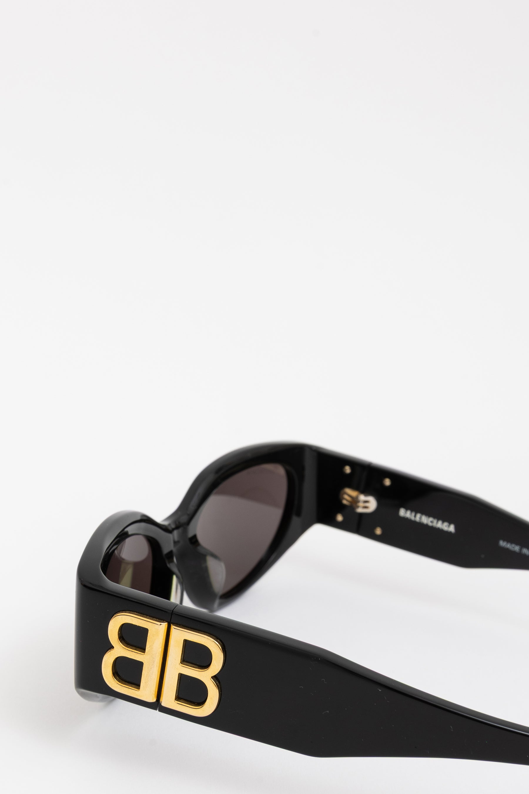 Bossy Round Af Sunglasses
