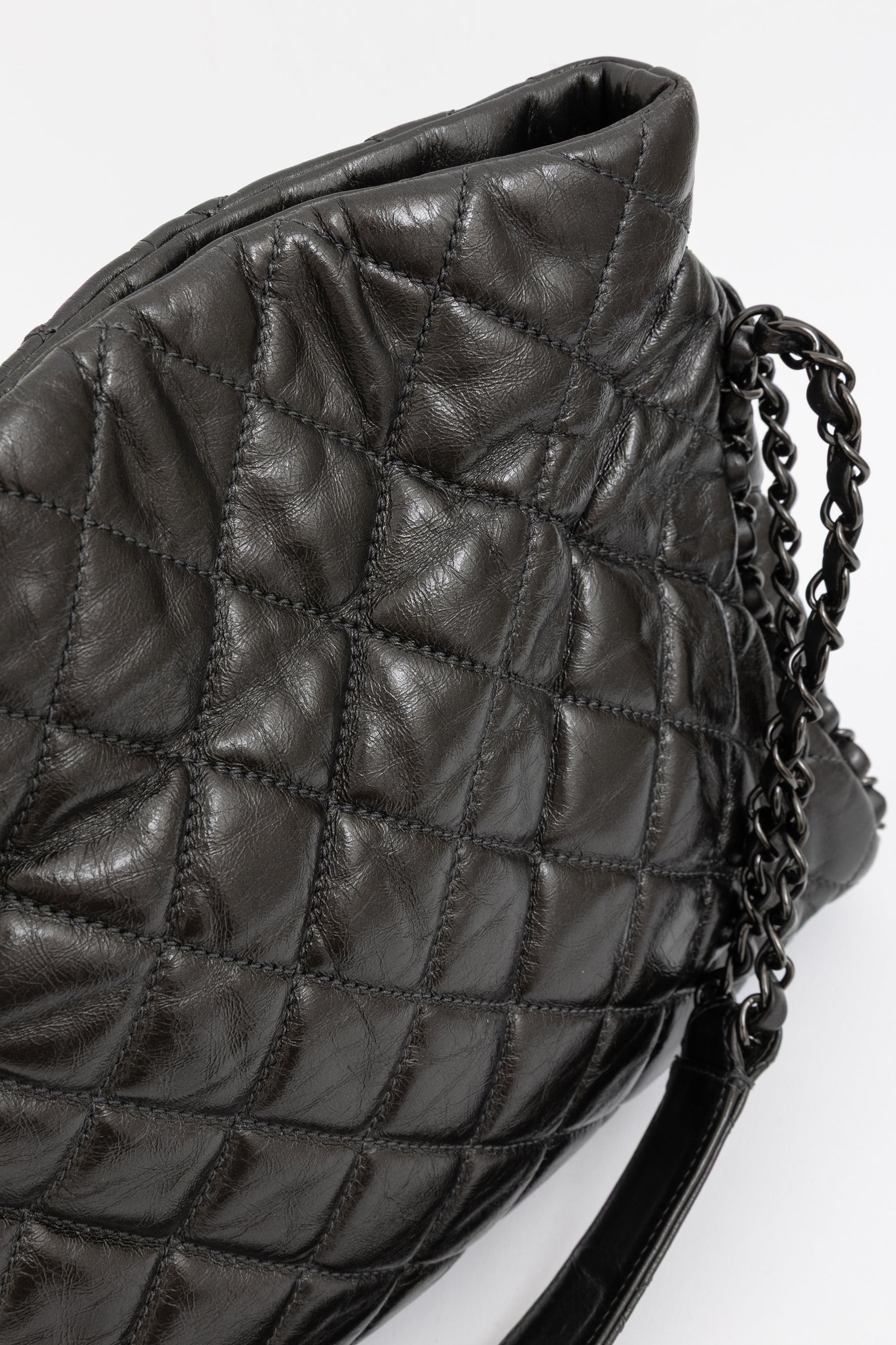 Chain Me Hobo Bag