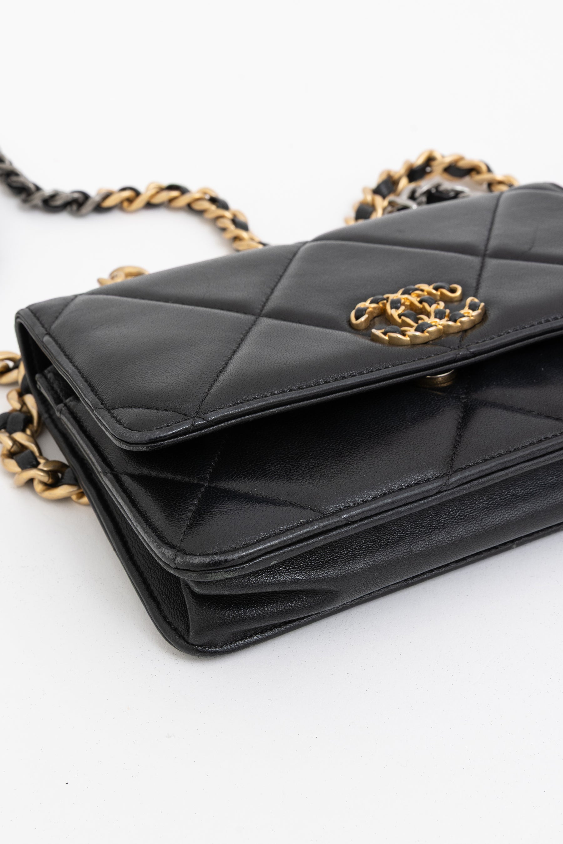 19 Wallet on Chain
