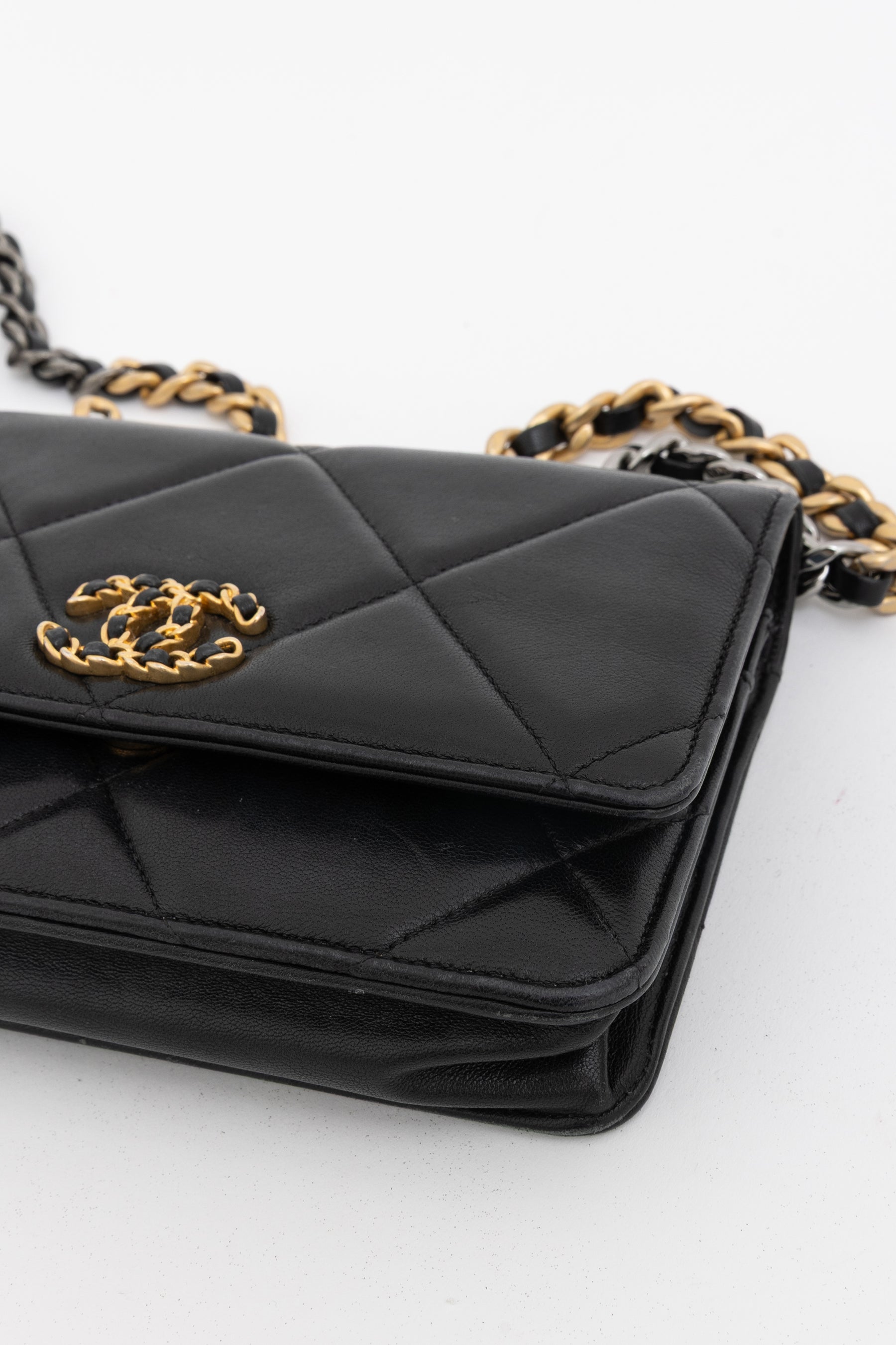 19 Wallet on Chain