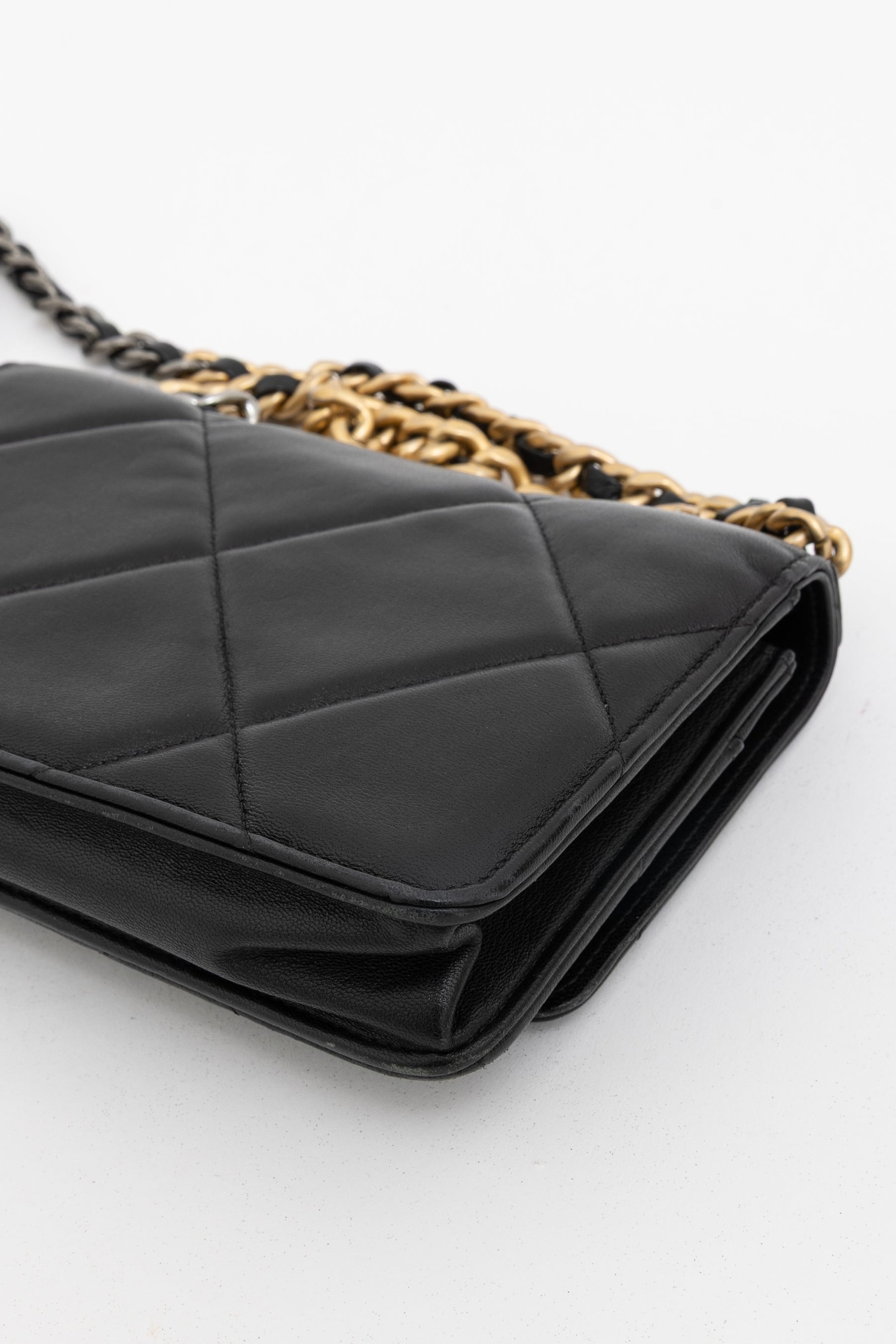 19 Wallet on Chain