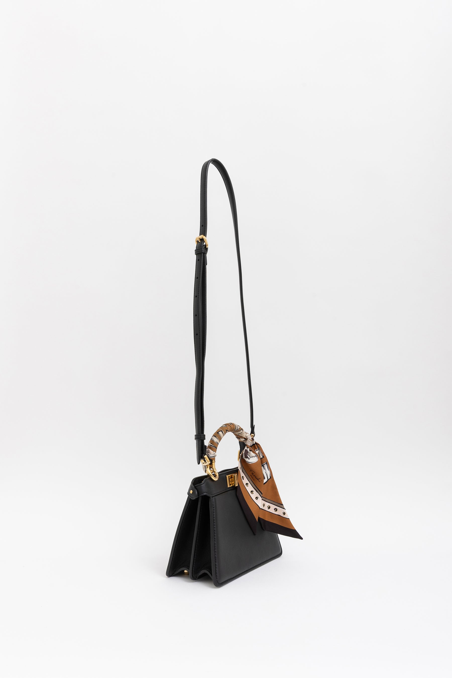 Peekaboo ISeeU Petite Bag with Wrappy