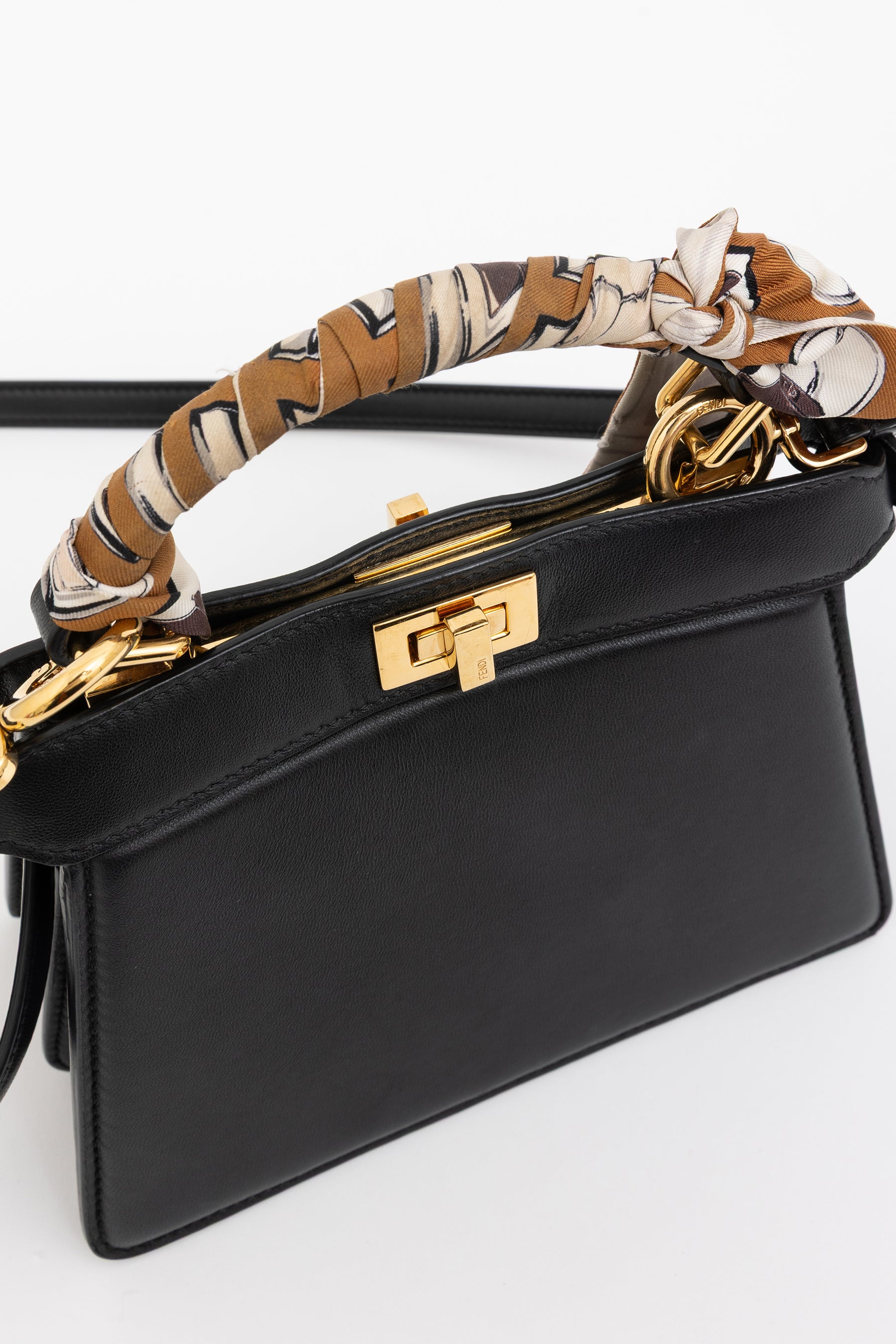 Peekaboo ISeeU Petite Bag with Wrappy