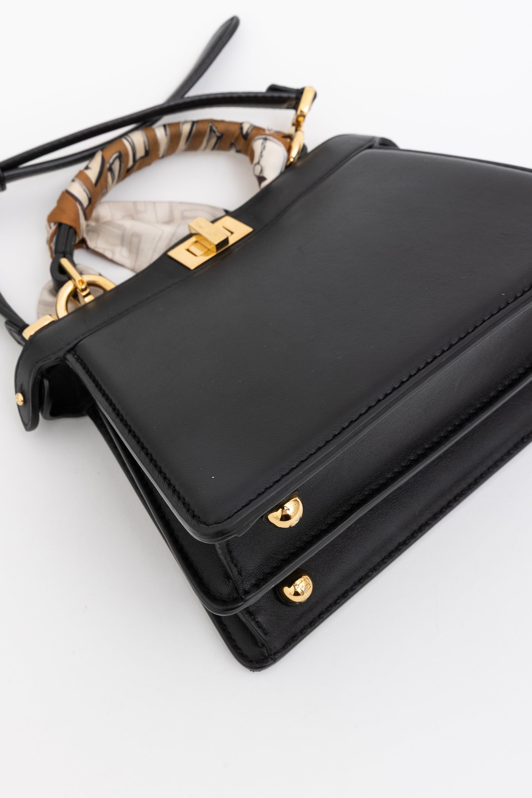 Peekaboo ISeeU Petite Bag with Wrappy