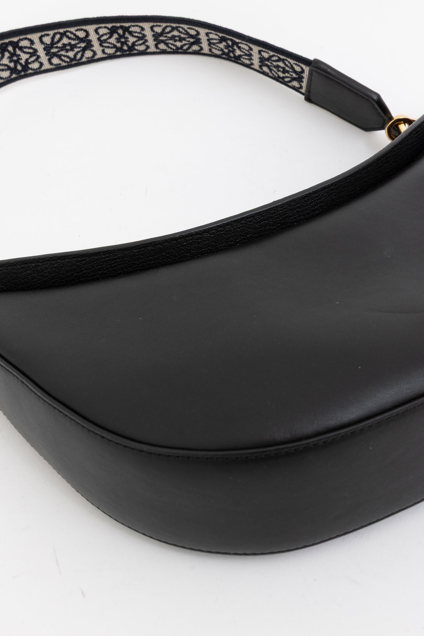 Luna Anagram-Strap Shoulder Bag