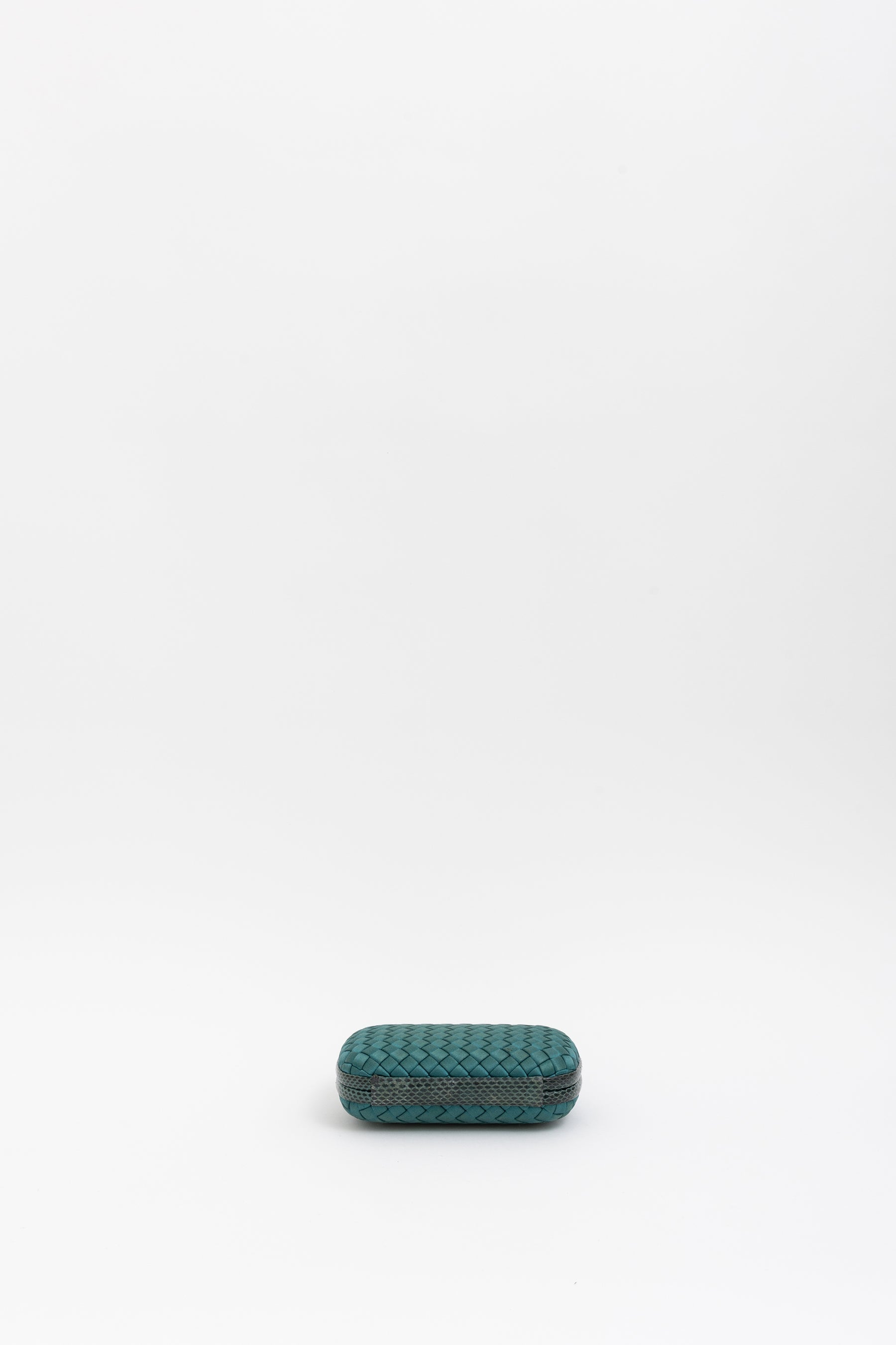 Intrecciato New Knot Clutch