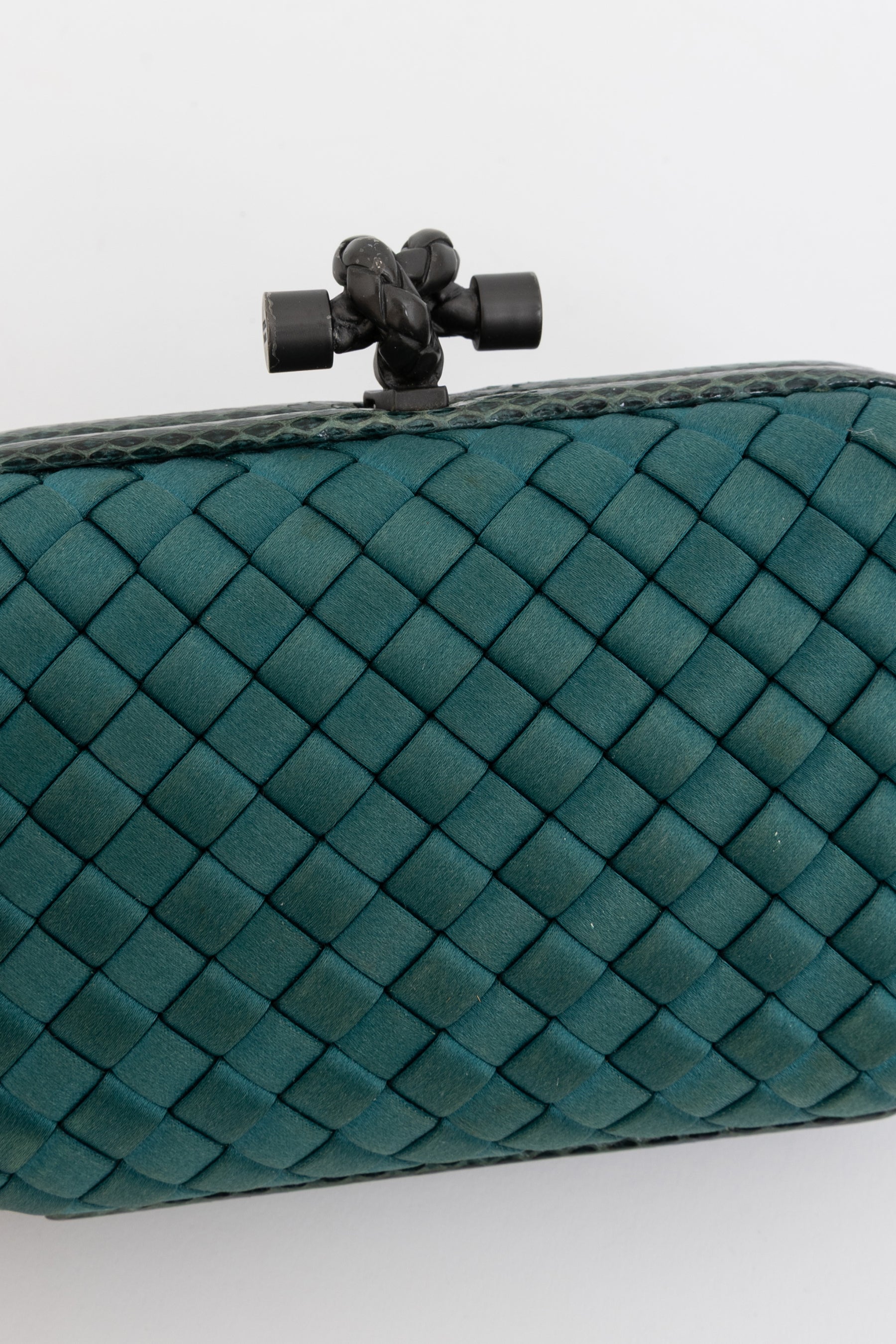 Intrecciato New Knot Clutch