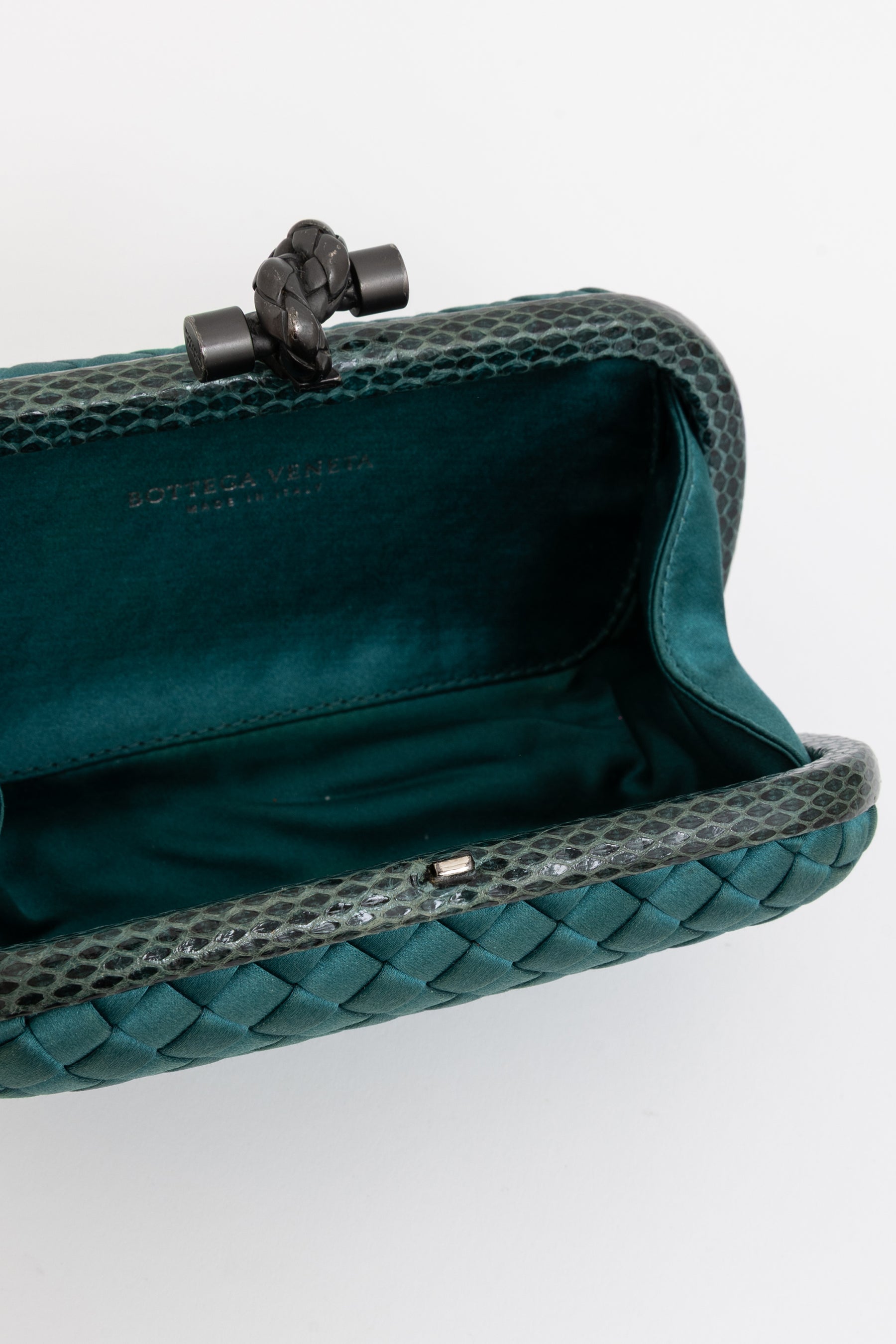 Intrecciato New Knot Clutch