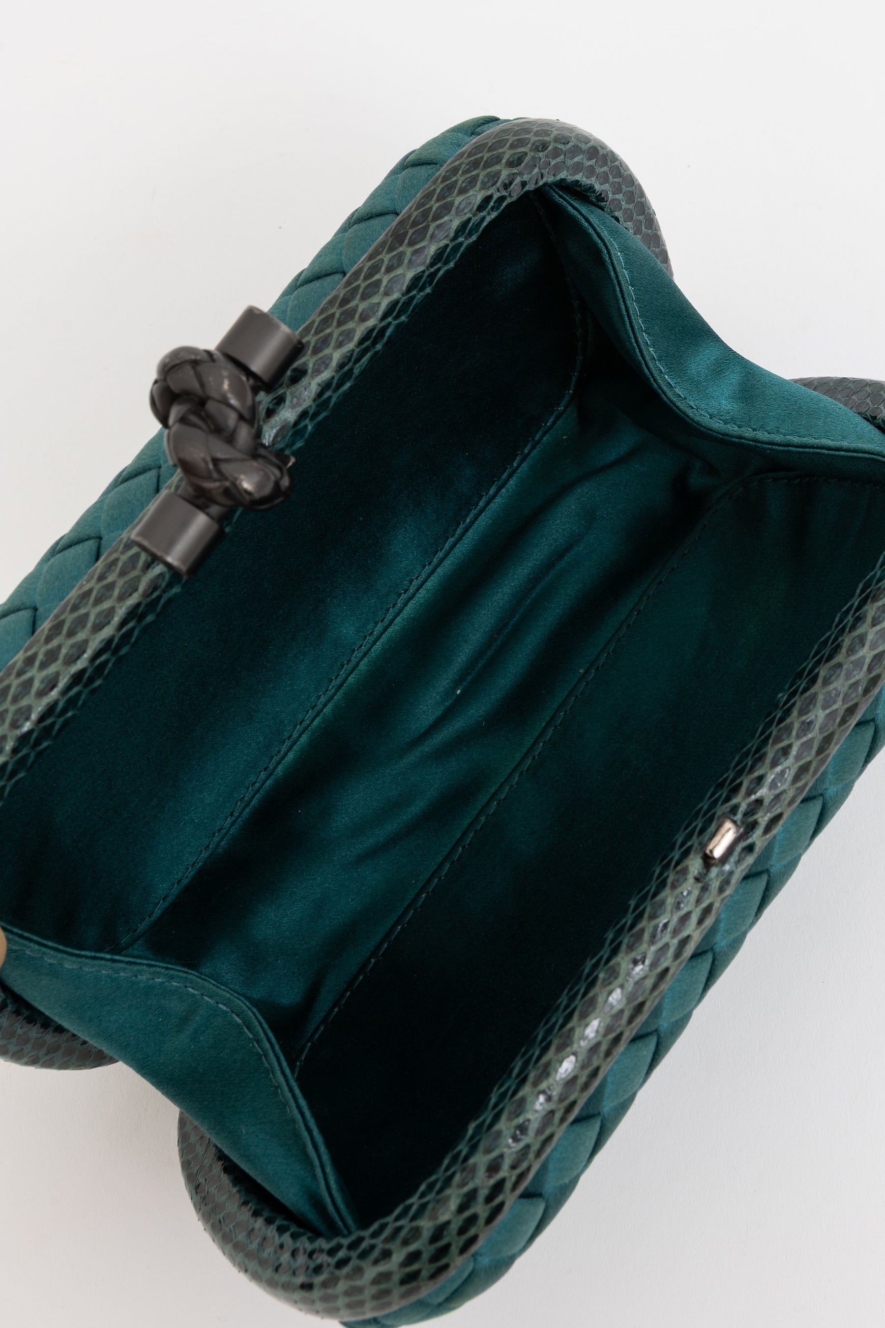Intrecciato New Knot Clutch