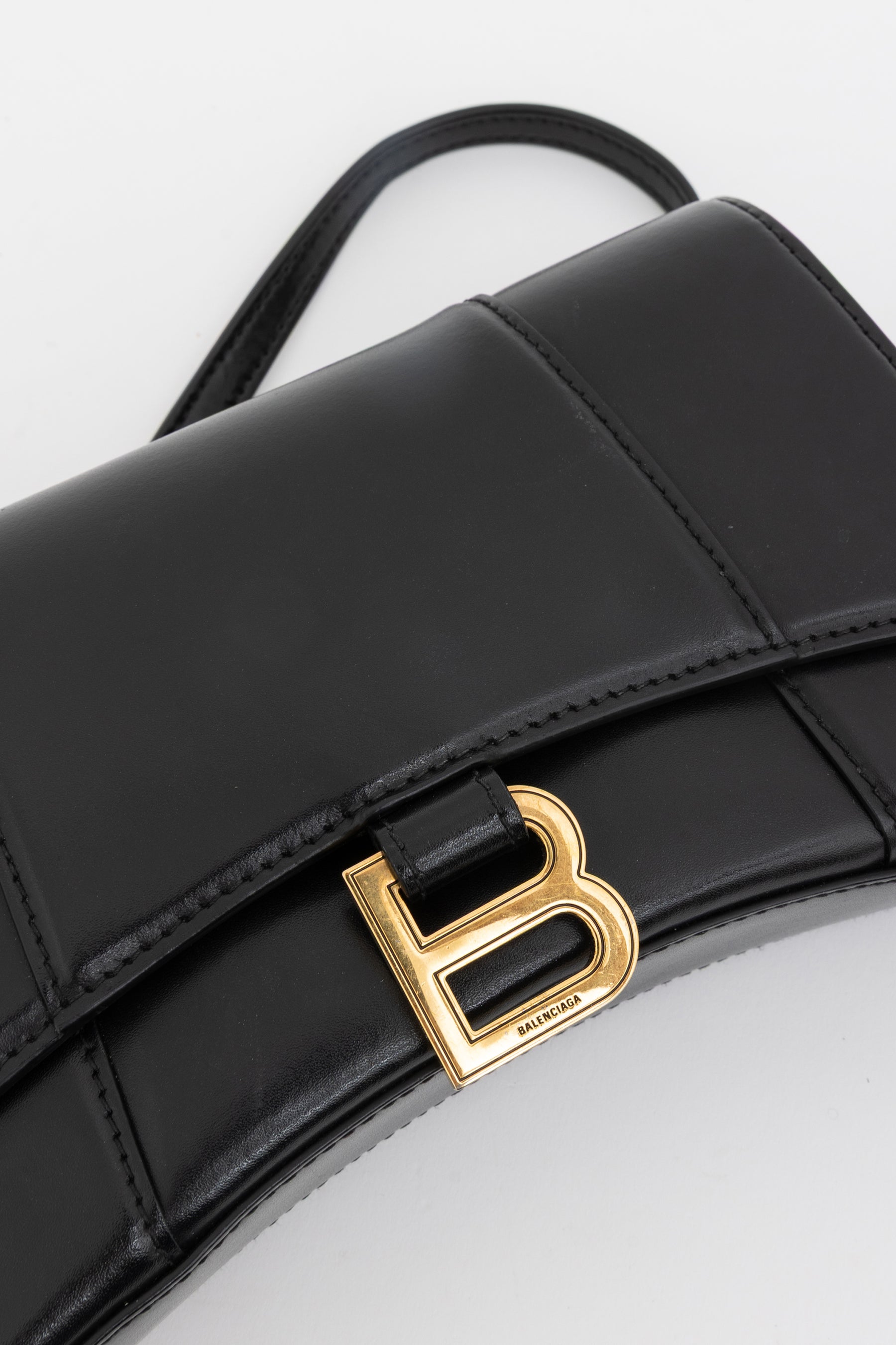 Hourglass Handbag