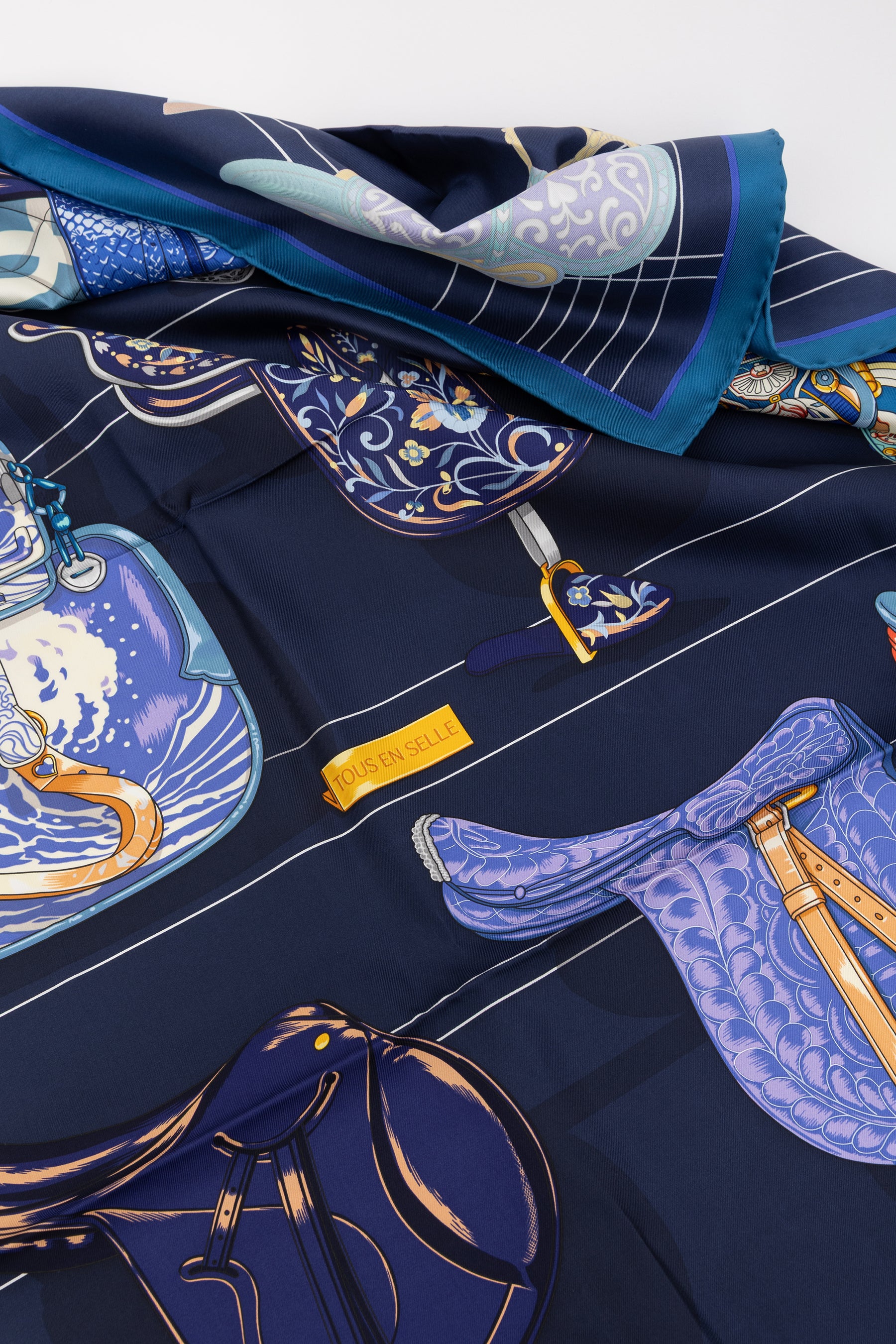 Tous en Selle Scarf