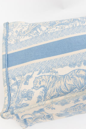 Medium Book Tote