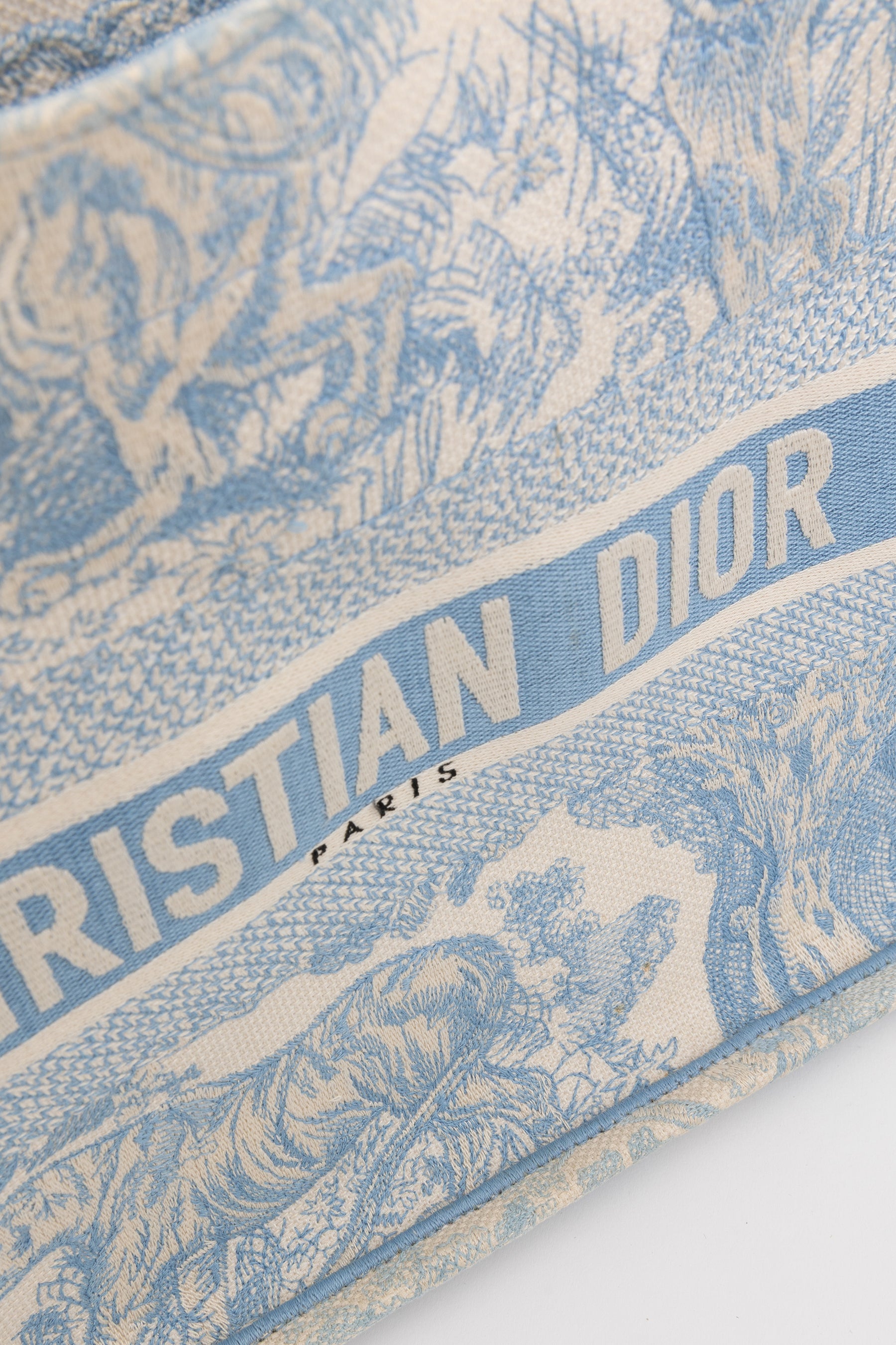 Medium Book Tote