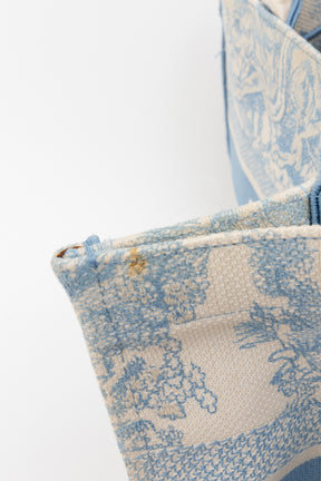 Medium Book Tote
