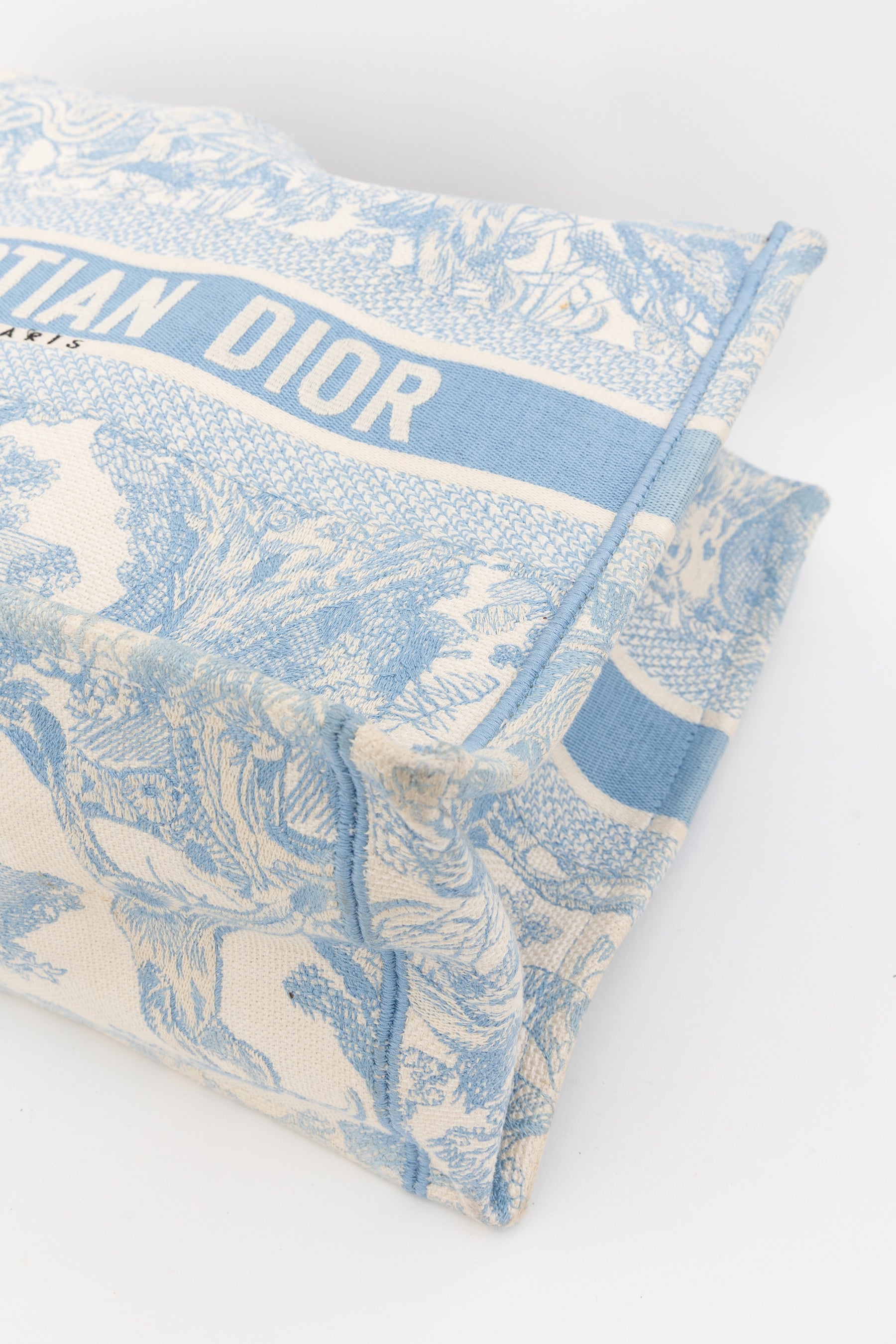 Medium Book Tote