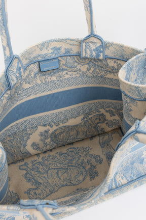 Medium Book Tote
