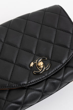 Ribbon Chain Small Flap Bag