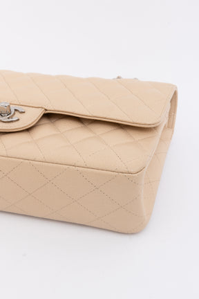Medium Classic Double Flap