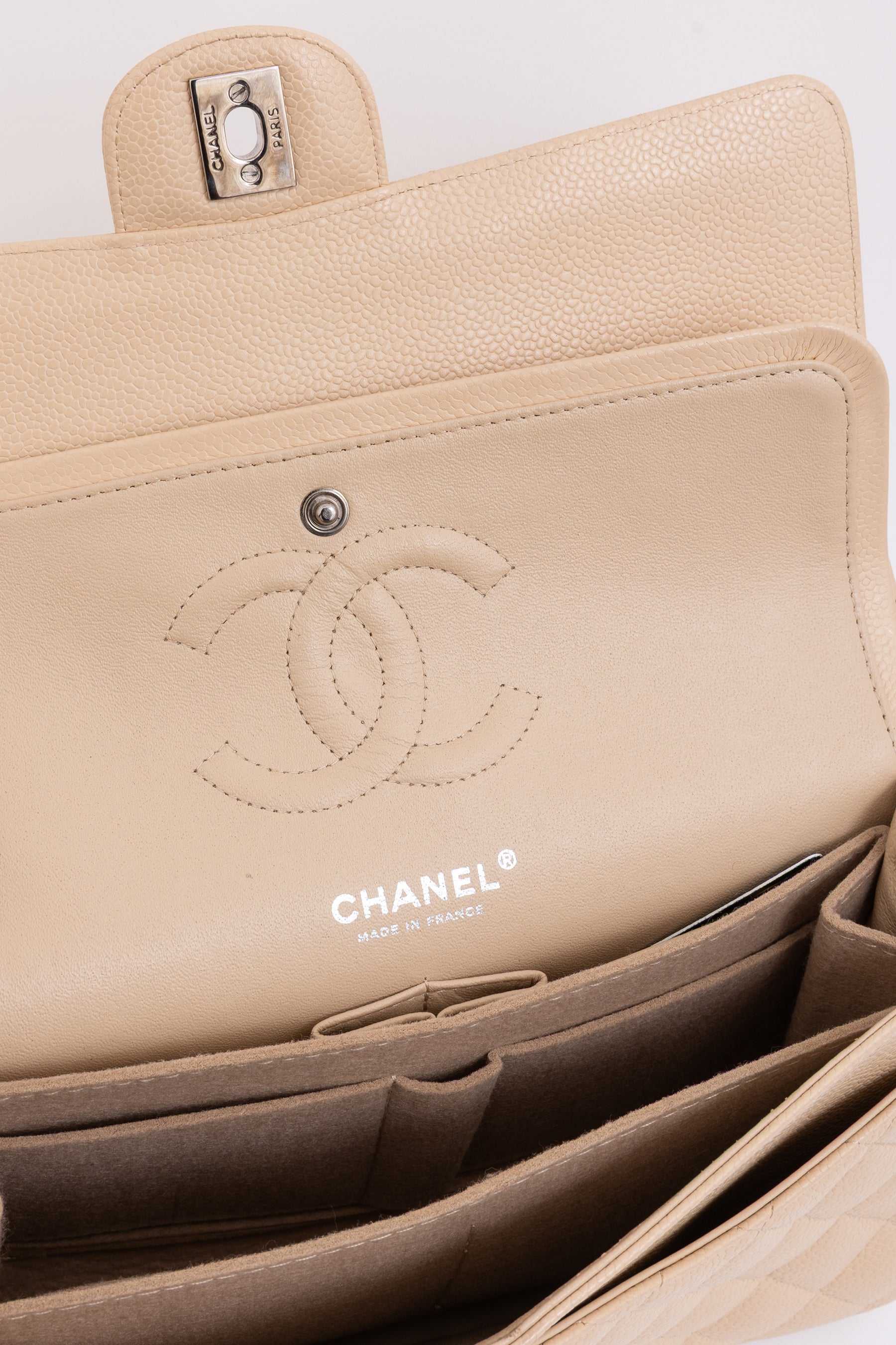 Medium Classic Double Flap