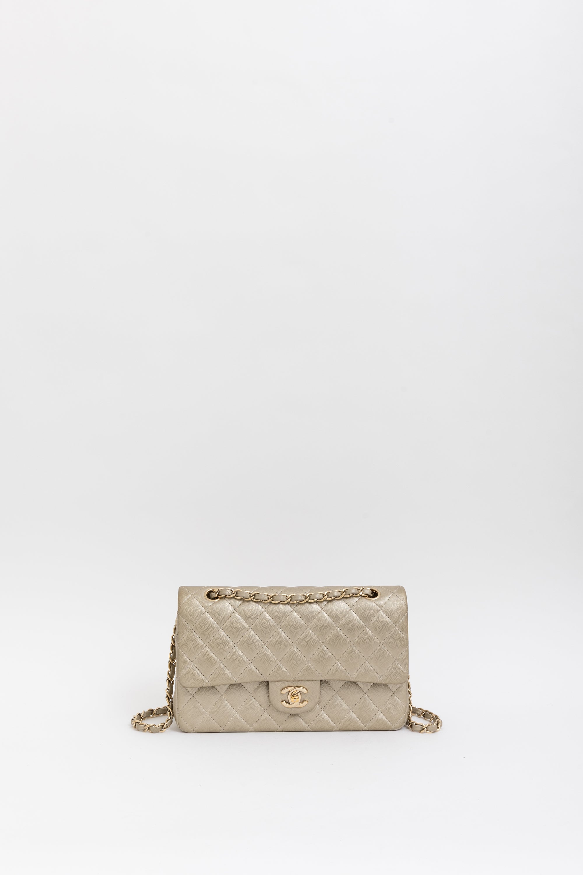 Medium Classic Double Flap