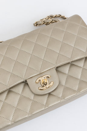 Medium Classic Double Flap