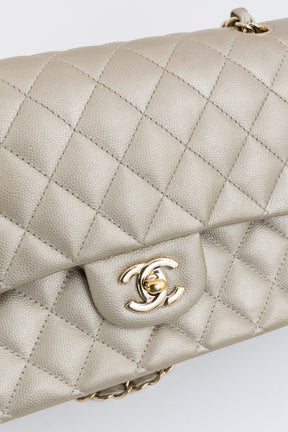 Medium Classic Double Flap