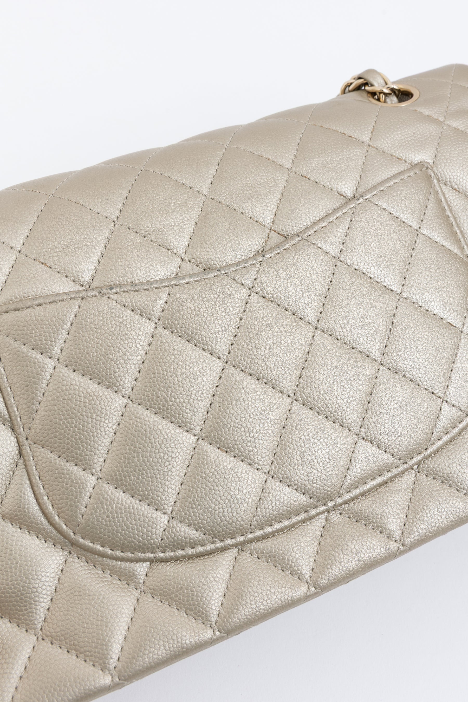Medium Classic Double Flap