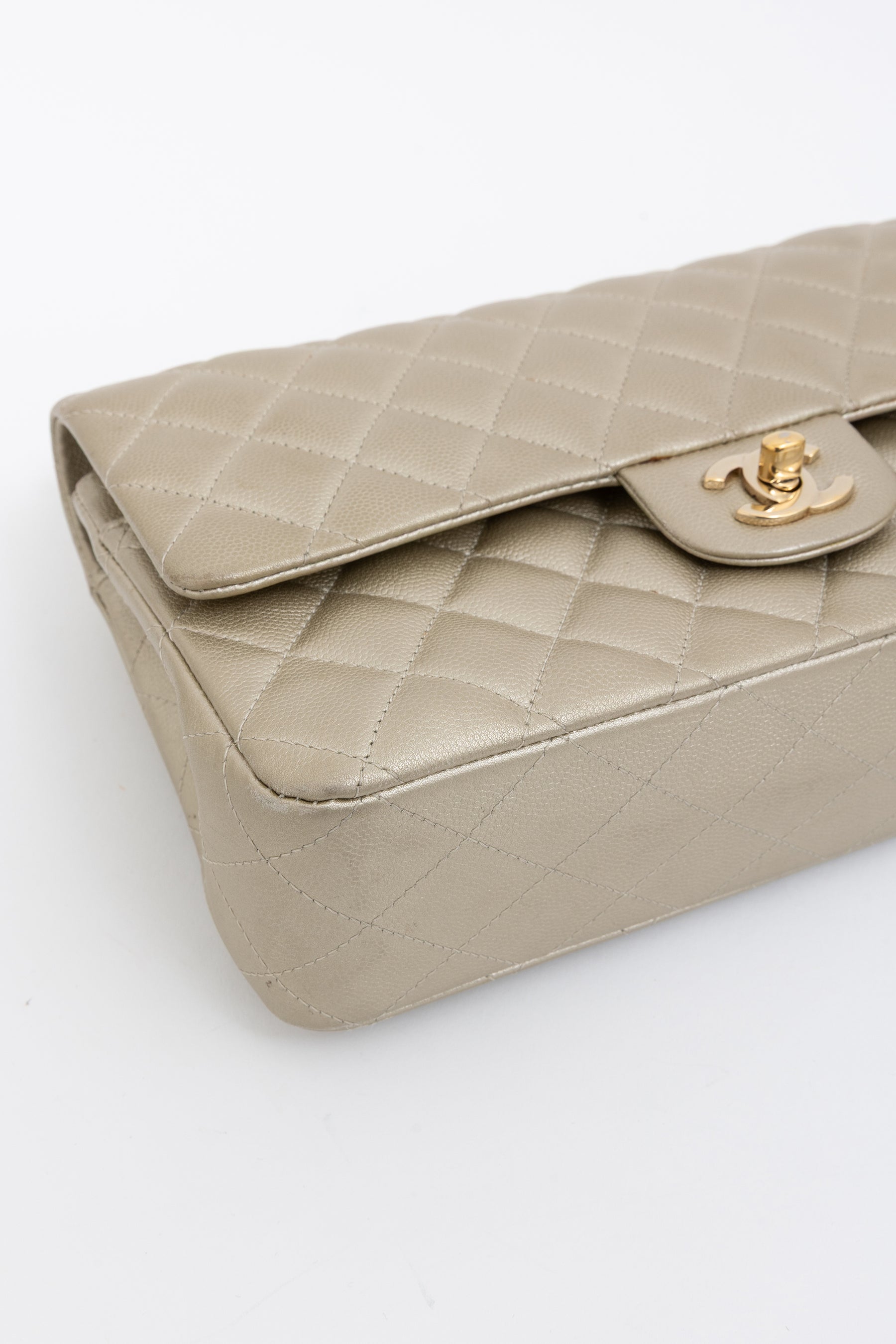 Medium Classic Double Flap
