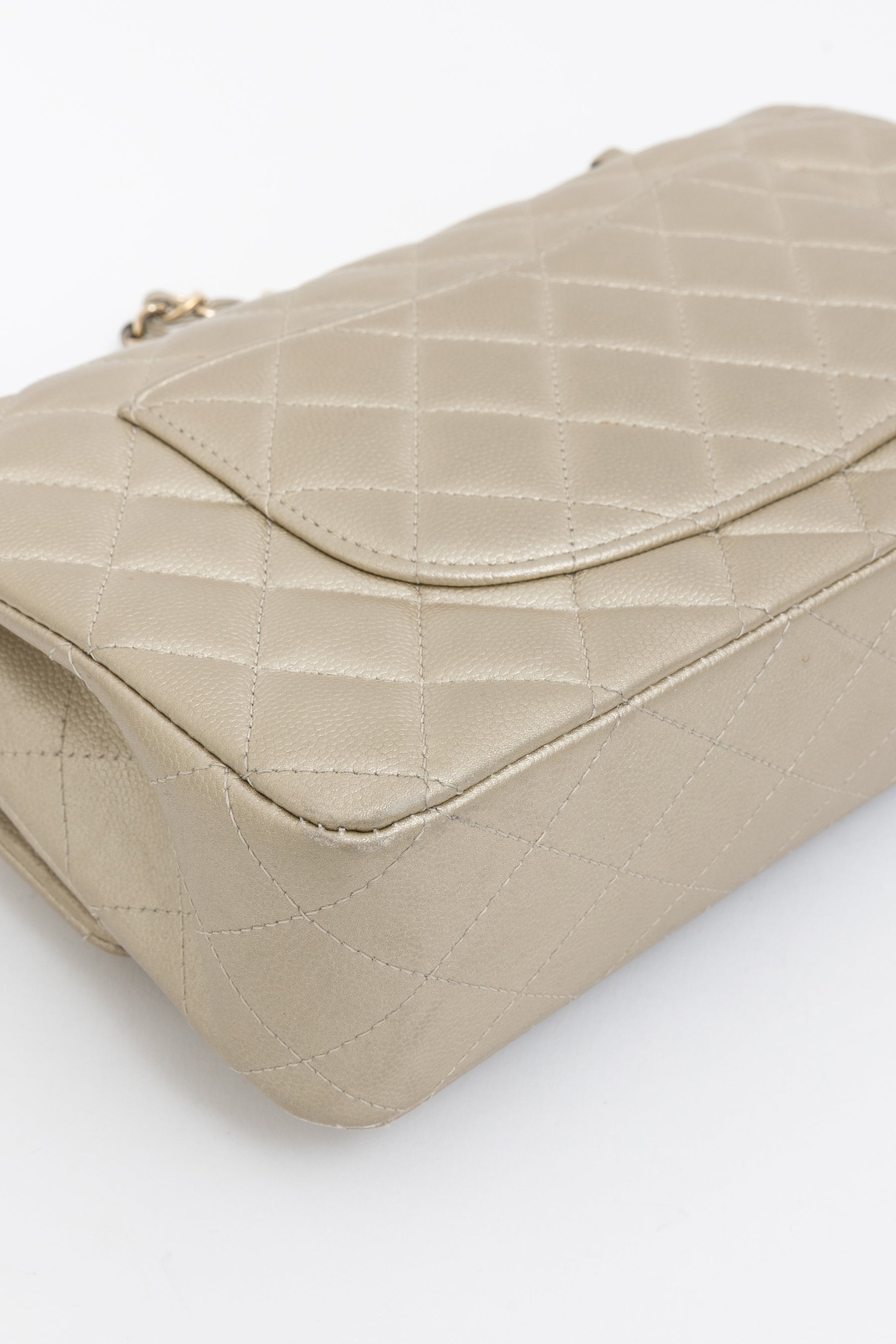 Medium Classic Double Flap