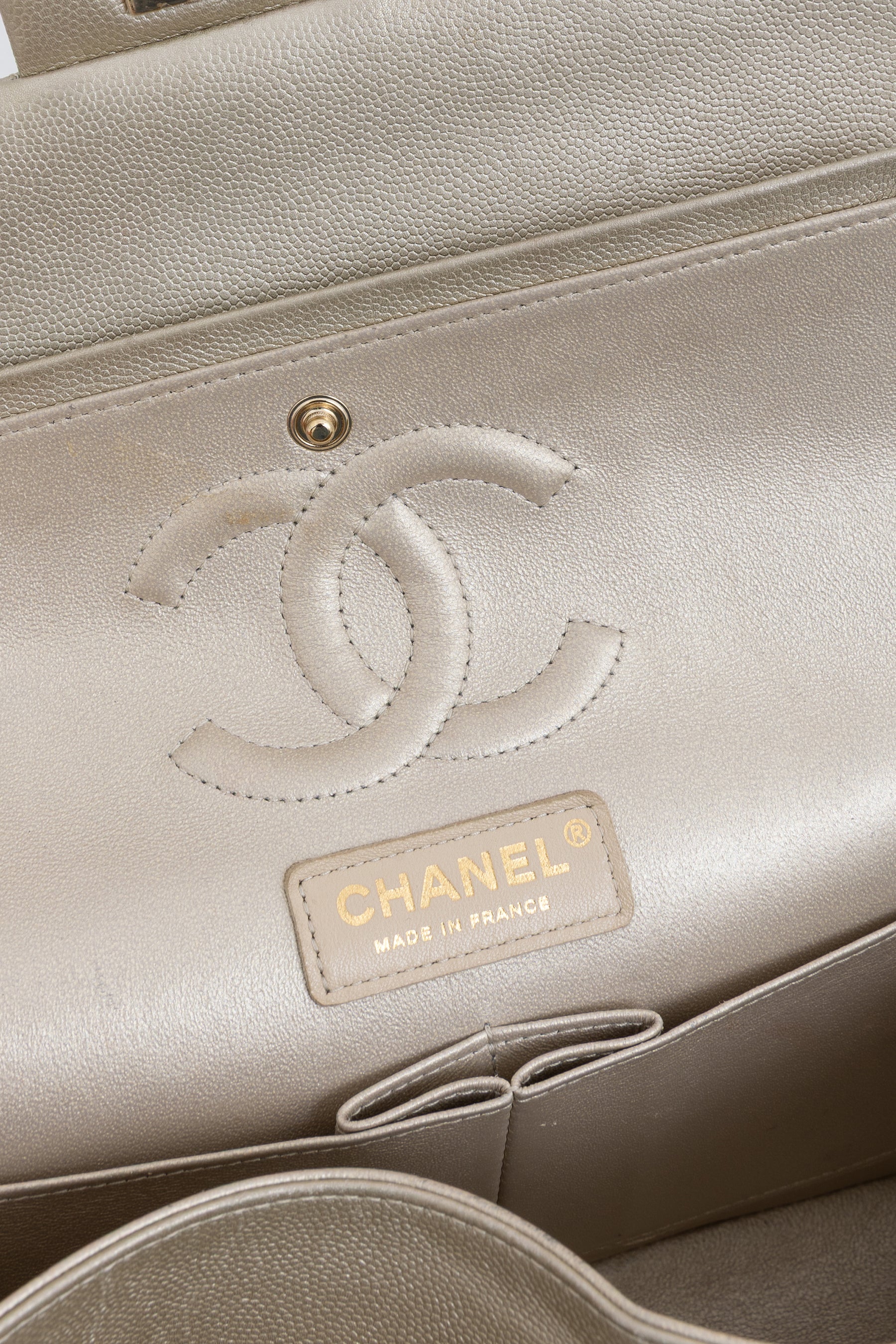 Medium Classic Double Flap