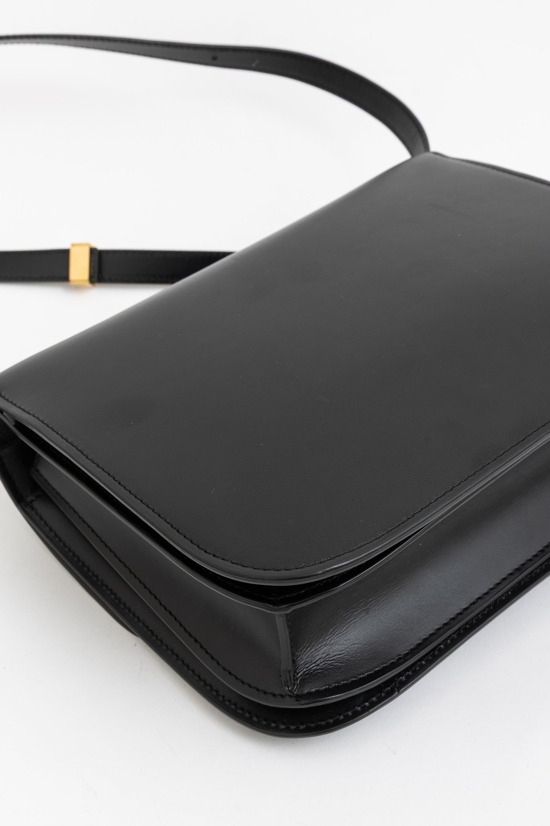 Medium Classic Box Bag