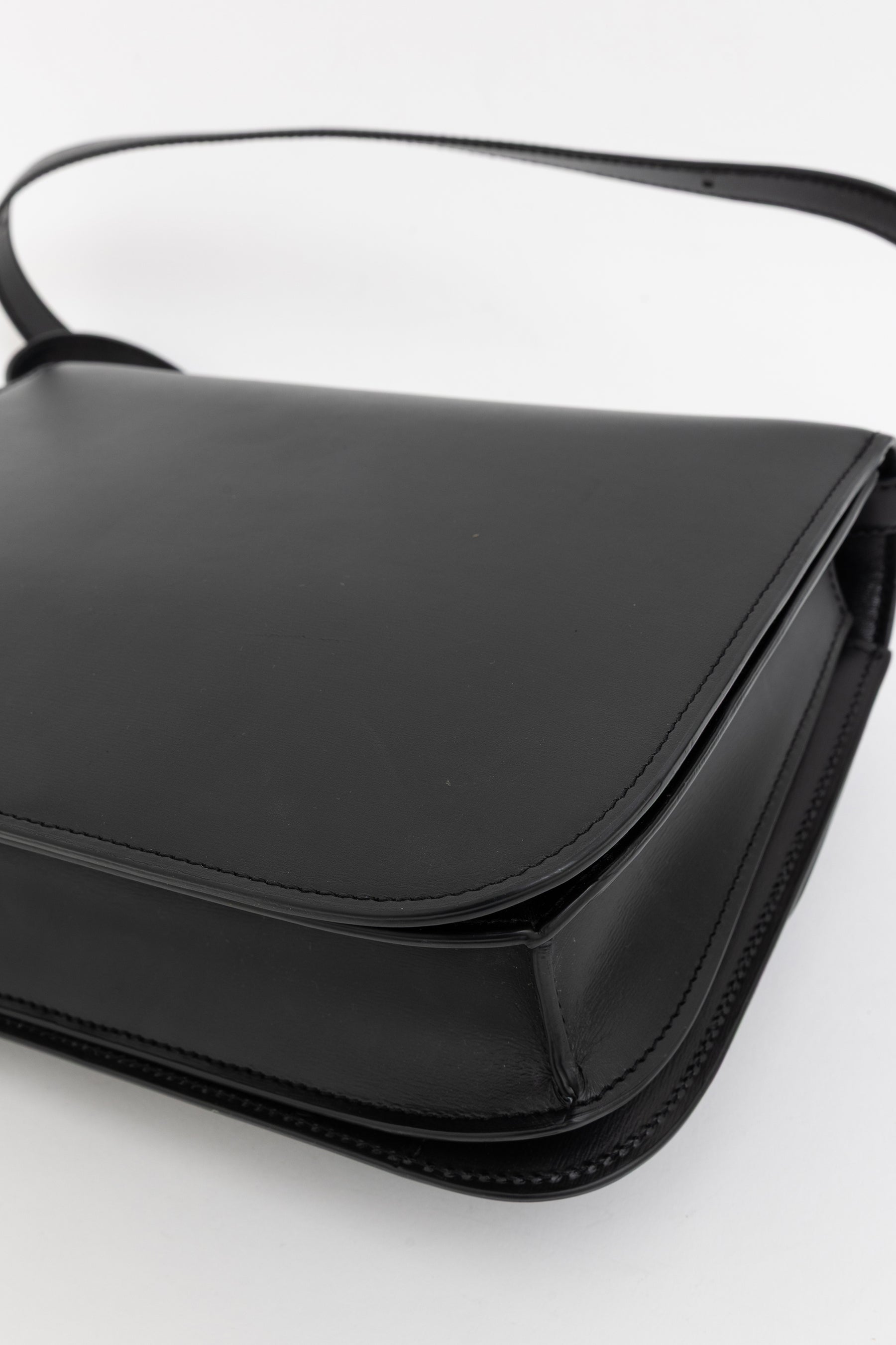 Medium Classic Box Bag