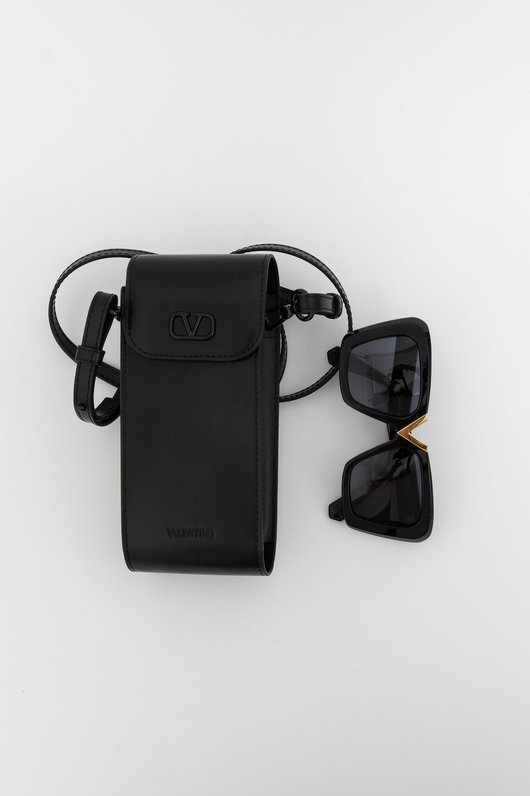 Eyewear VLogo Signature Sunglasses