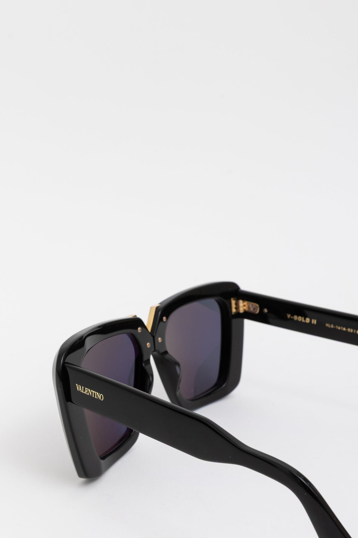 Eyewear VLogo Signature Sunglasses