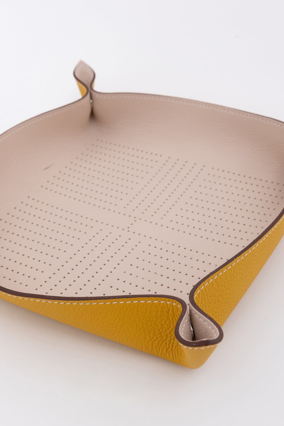 Mises et Relances Desk Change Tray