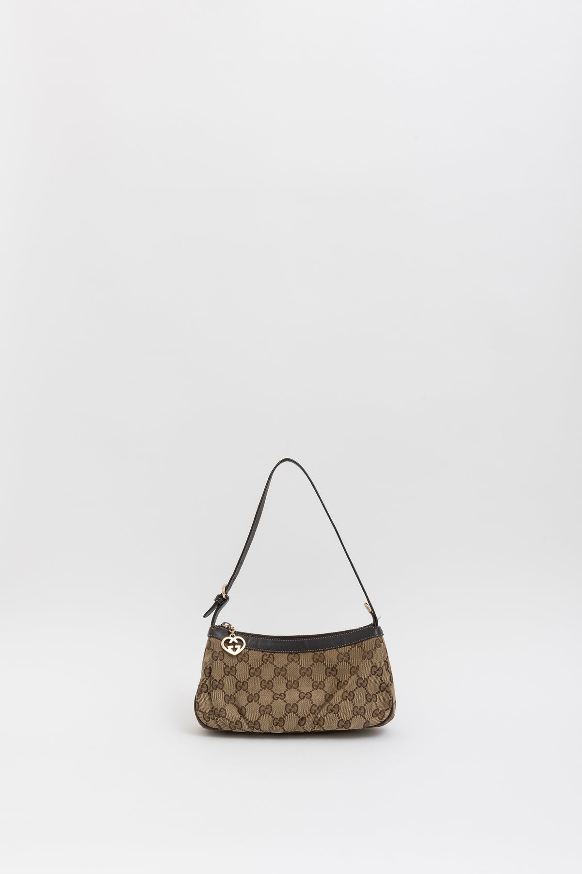 Interlocking G Heart Pochette