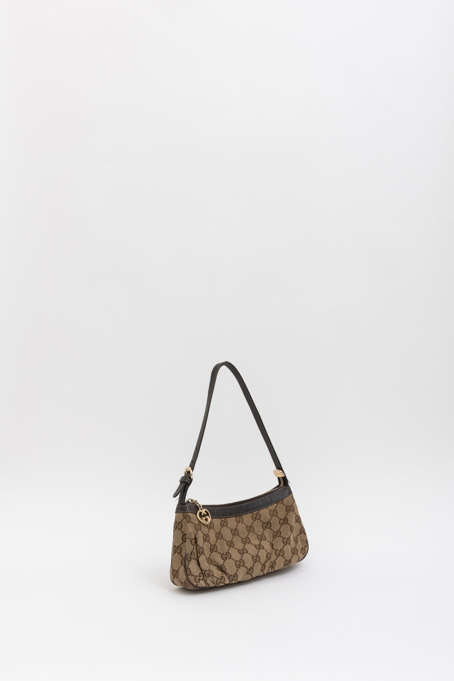 Interlocking G Heart Pochette