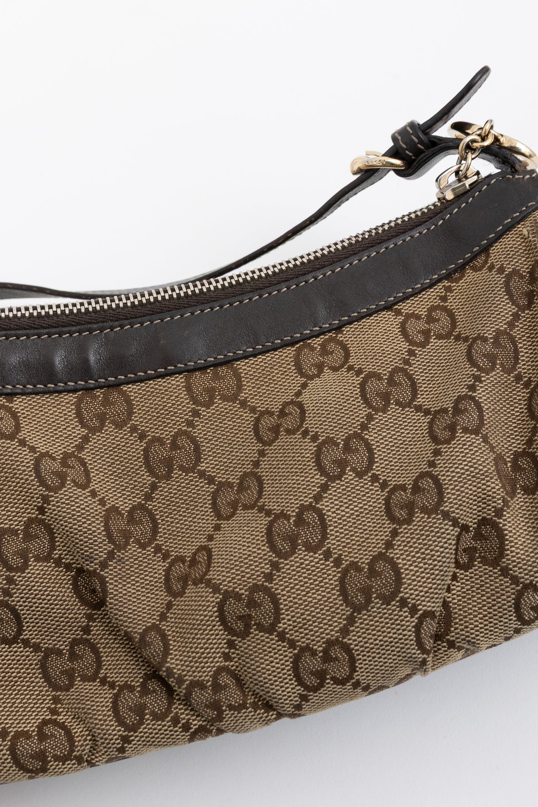 Interlocking G Heart Pochette