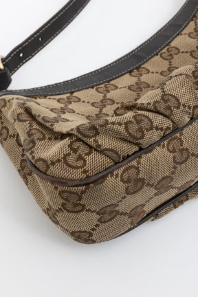 Interlocking G Heart Pochette