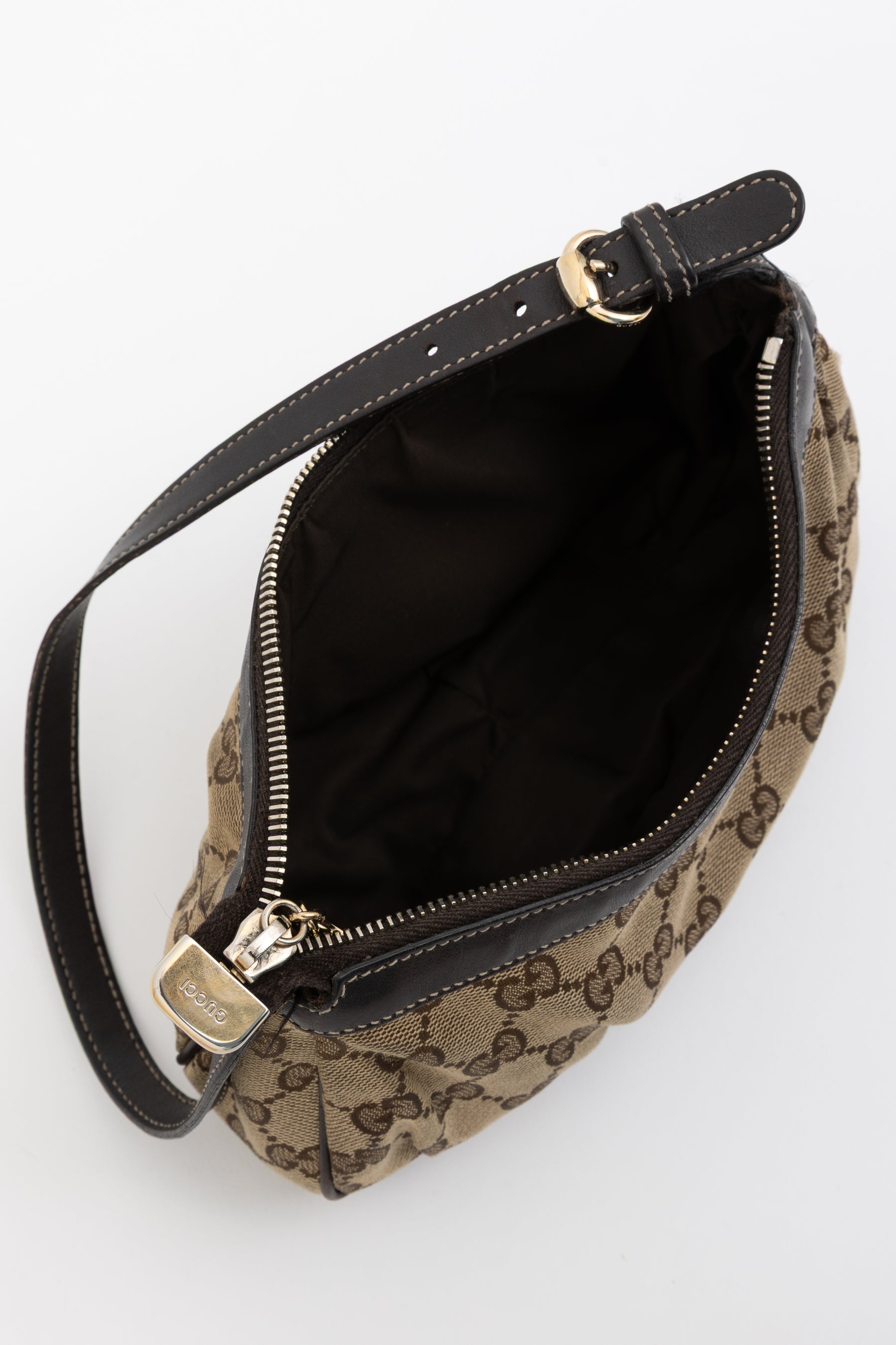 Interlocking G Heart Pochette