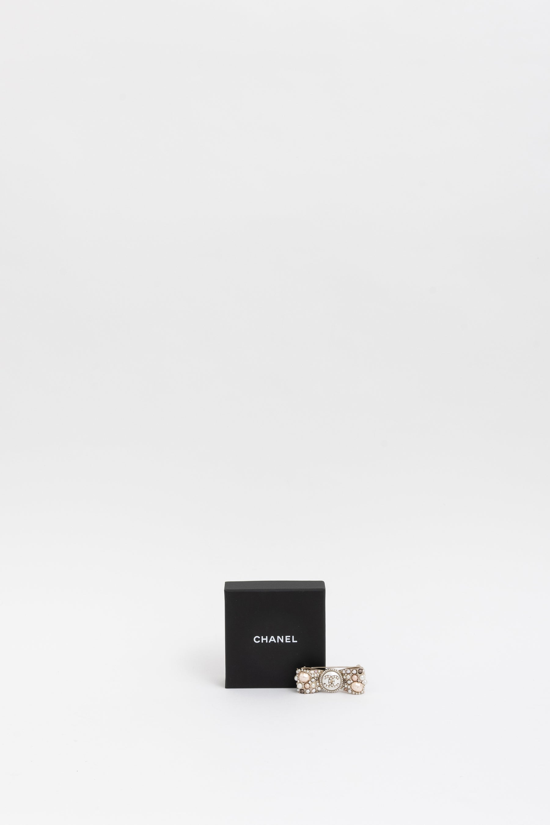 Coco Mark Bow Brooch
