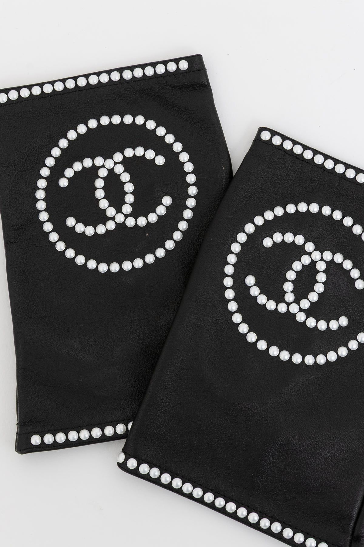 Pearl Logo Fingerless Gloves