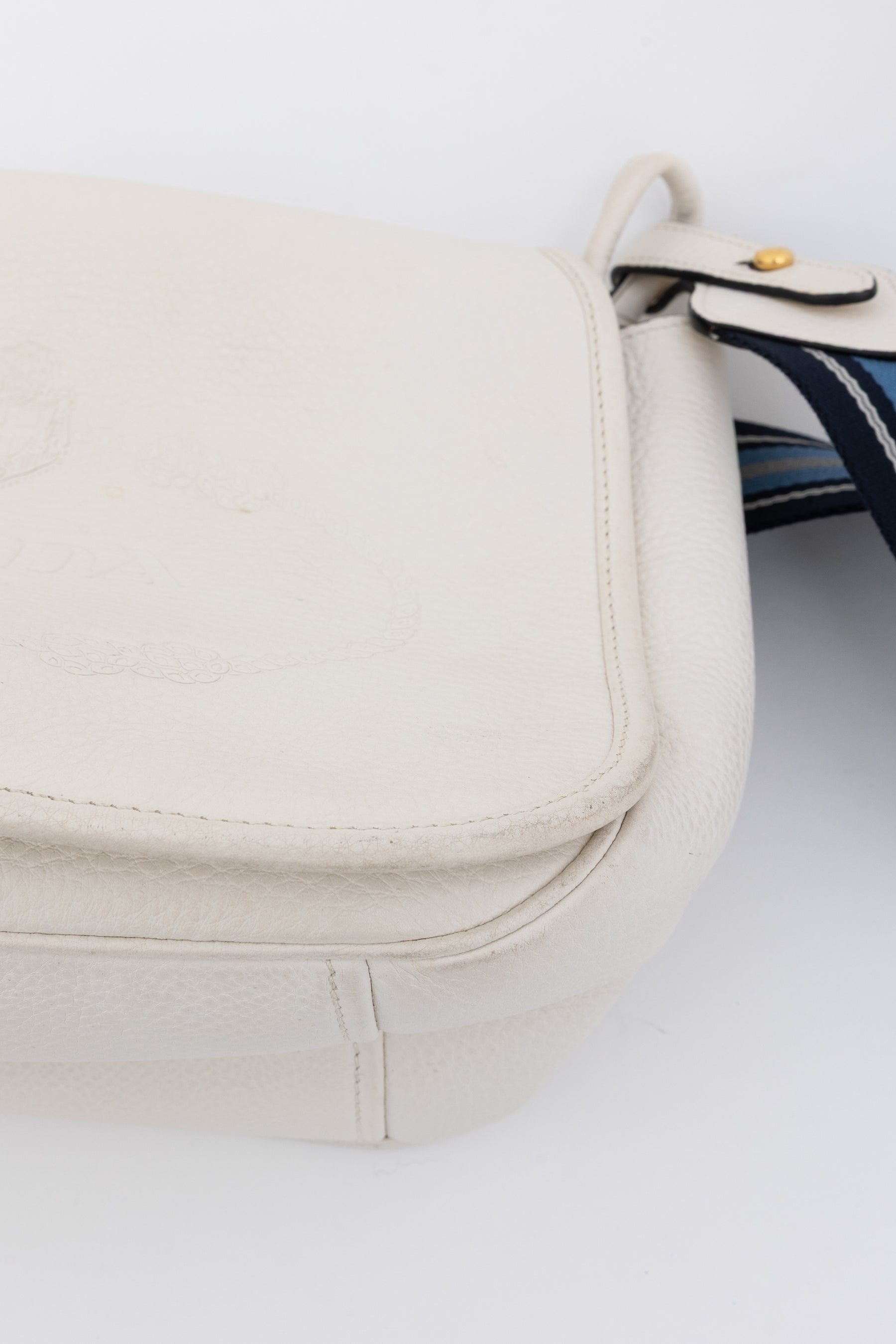 Vitello Daino Shoulder Bag