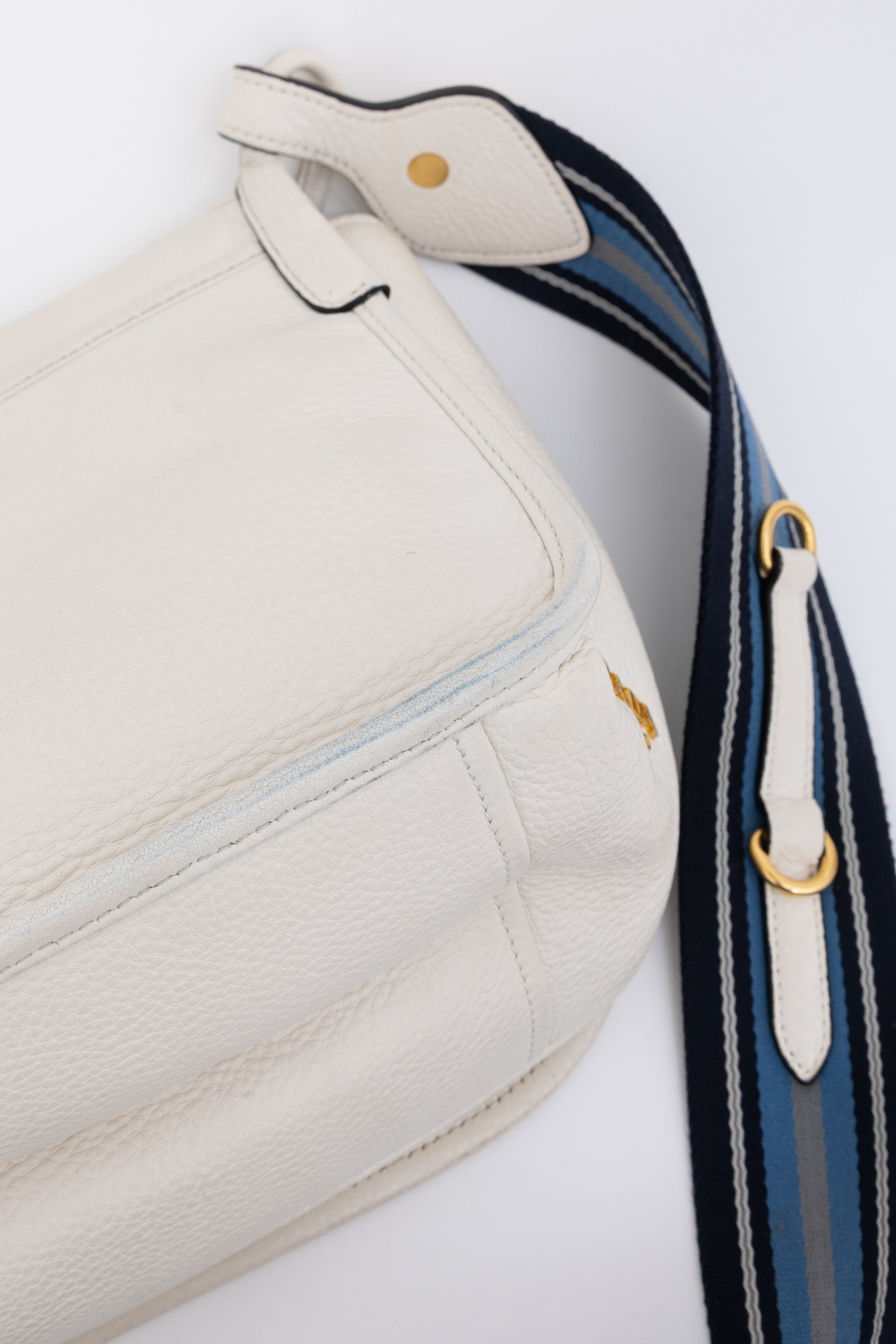 Vitello Daino Shoulder Bag