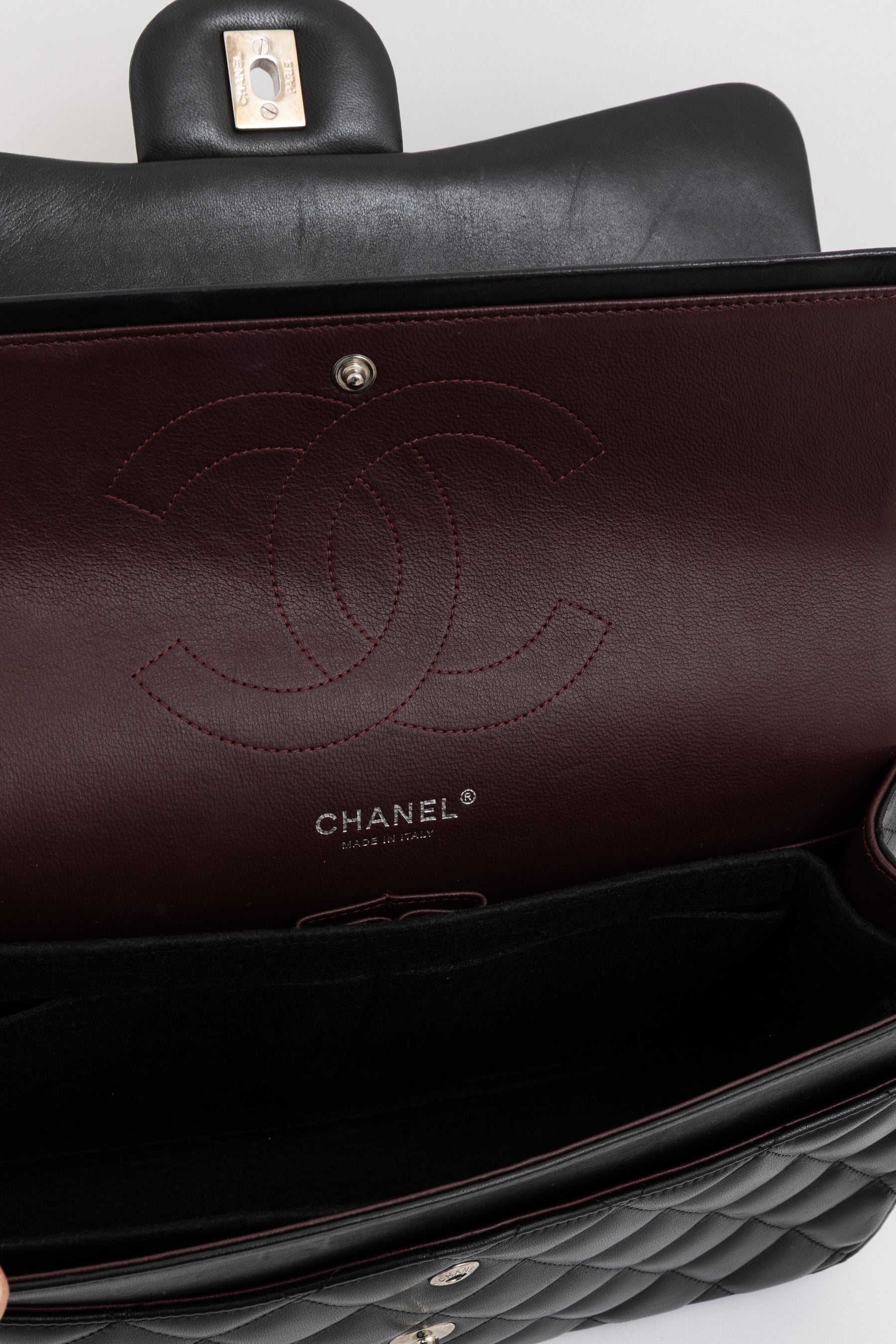 Jumbo Classic Double Flap Bag