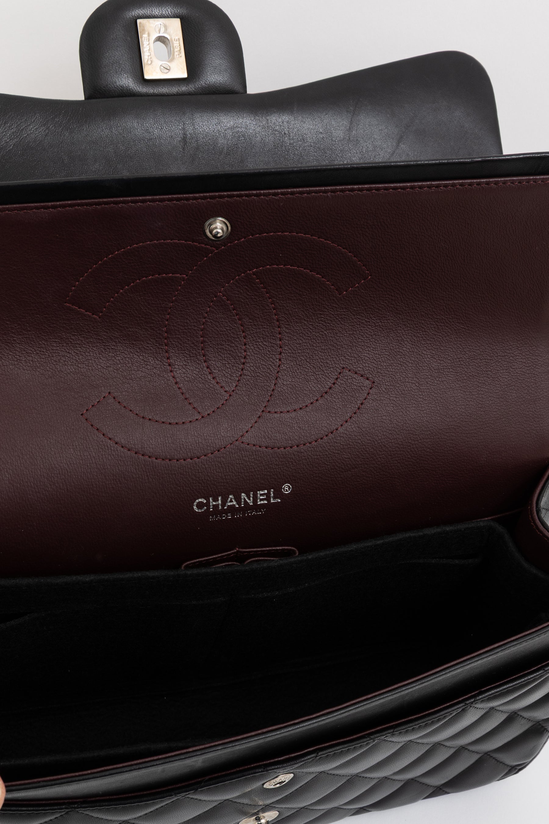 Jumbo Classic Double Flap Bag